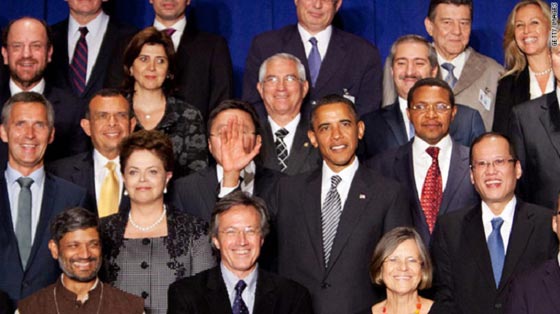 جينز وحذاء وزير خارجية روسيا يزعجان منغوليا!! صورة رقم 4