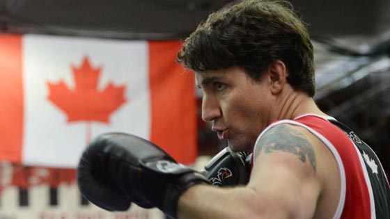 فورمان معجب باداء الرئيس الكندي ترودو على حلبة الملاكمة.. فيديو صورة رقم 6