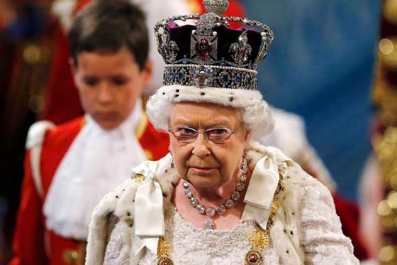 صور الملكة اليزابيث الثانية في عيد ميلادها التسعين صورة رقم 15