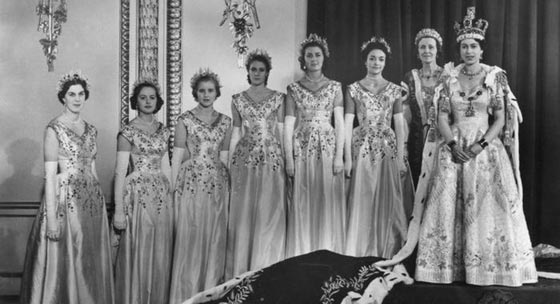 صور الملكة اليزابيث الثانية في عيد ميلادها التسعين صورة رقم 10