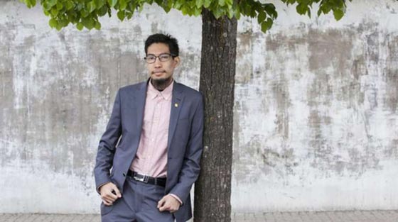 السياسي السويدي المسلم يسري خان يرفض مصافحة النساء ويعتزل السياسة صورة رقم 4