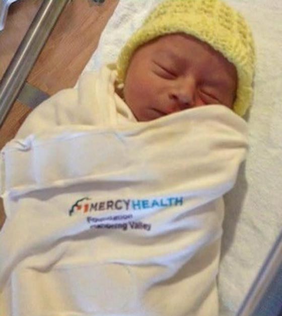 سعلت الام فانتفض الكلب وعض طفلا رضيعا حتى الموت صورة رقم 1