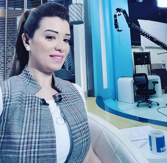 فيديو طريف: خطيب مذيعة عربية يفاجئ خطيبته ويصالحها على الهواء    صورة رقم 8