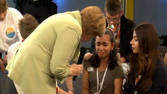 ميركل نجم يلمع في سماء اللاجئين السوريين.. يصفونها بام المنبوذين صورة رقم 5