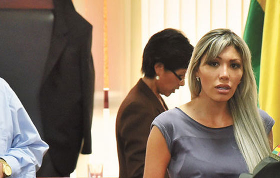 الرئيس البوليفي يخضع لفحص الابوة بدعوى اقامتها عليه صديقته صورة رقم 12