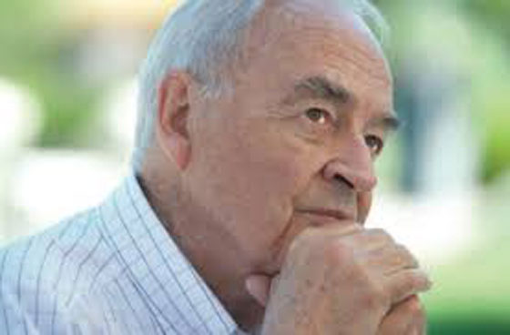 عضو برلمان تسعيني يعلن مثليته ويحدد موعد زواجه من رجل اربعيني صورة رقم 4