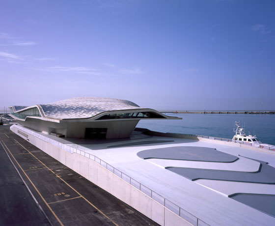  ايطاليا تدشن محطة بحرية صممتها المهندسة زها حديد قبل رحيلها صورة رقم 6