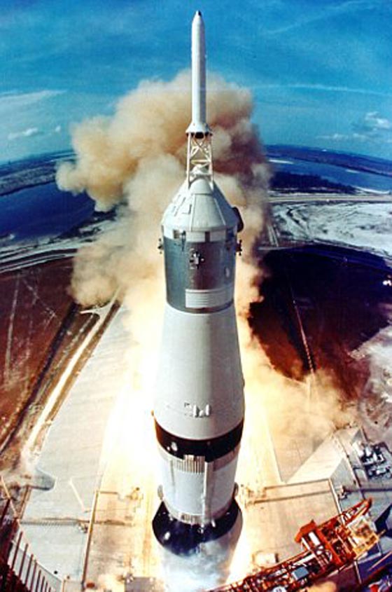 الرائد الامريكي الدرين.. يخطط للاقامة على المريخ بعد اقتحامه للقمر صورة رقم 8