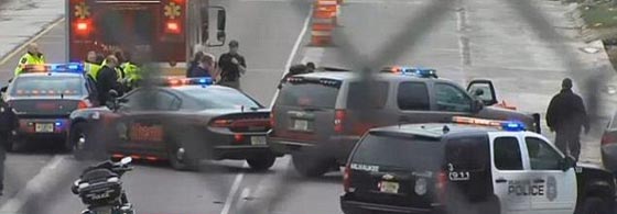 رضيع يقتل والدته رميا بالرصاص وهي تقود سيارة صورة رقم 2