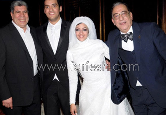 صور فنانين يجاملون في افراح المشاهير: 25 صورة خلف الكواليس صورة رقم 16
