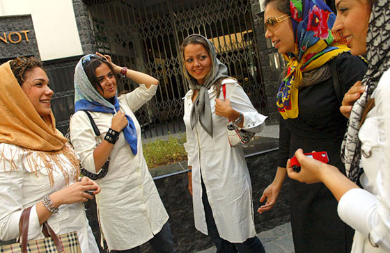 في ايران.. شرطة سرية لتحري ممارسات المواطنين الاخلاقية صورة رقم 9