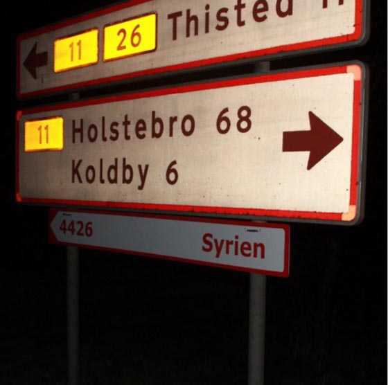  طرد لبق.. لافتات في شوارع النمارك ترشد الى اتجاه سوريا والعراق صورة رقم 2