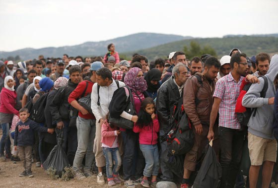  طرد لبق.. لافتات في شوارع النمارك ترشد الى اتجاه سوريا والعراق صورة رقم 5