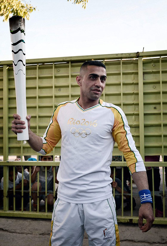 قصة لاجئ سوري من فقده لقدمه الى حمل الشعلة الأولمبية صورة رقم 2