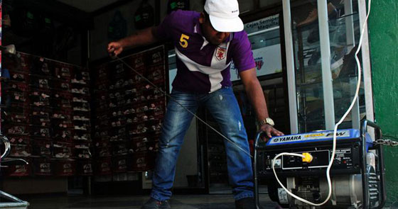 النفط يضطر الفنزوليين للعمل يومين فقط.. في الاسبوع  صورة رقم 2