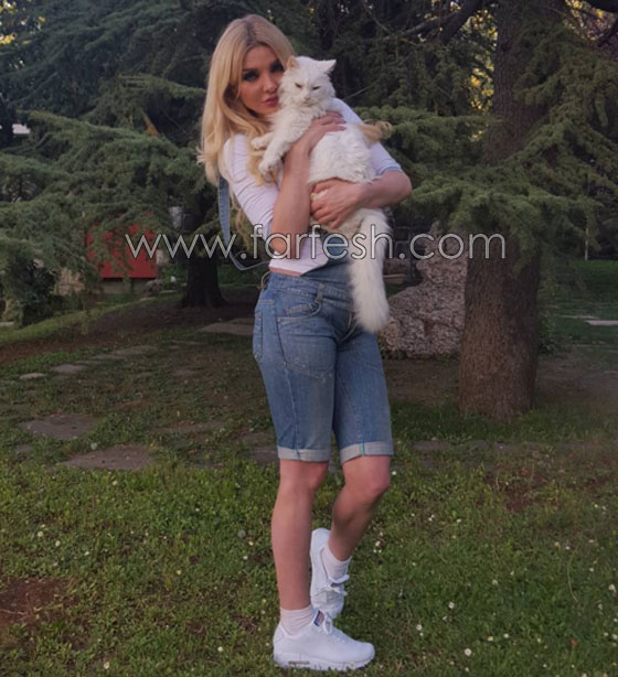 اشارة النازية تحرم ميريام كلينك من فيسبوك لمدة شهر صورة رقم 6