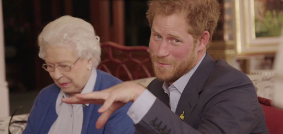 الملكة اليزابيث تشمئز من حديث اوباما وزوجته في فيديو ساخر صورة رقم 1