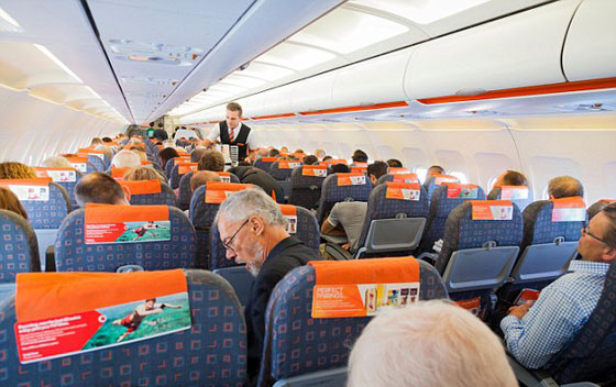  امرأة مخمورة ادعت انها انتحارية فطردت مع صديقتها من الطائرة صورة رقم 4