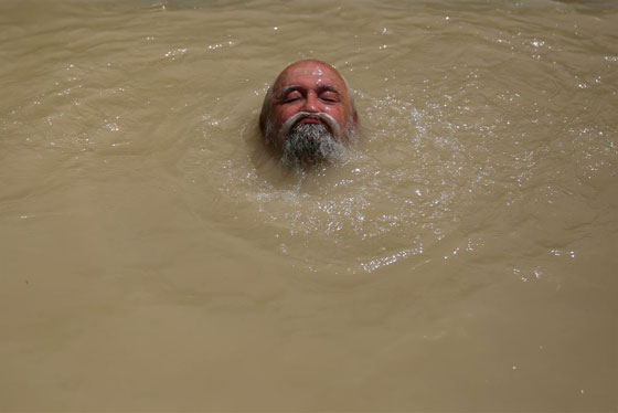 العالم المسيحي الشرقي يحتفل بالفصح المجيد.. كل عام وانتم بخير صورة رقم 18