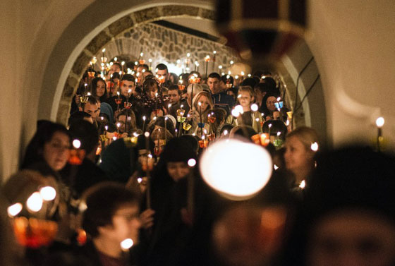 العالم المسيحي الشرقي يحتفل بالفصح المجيد.. كل عام وانتم بخير صورة رقم 51