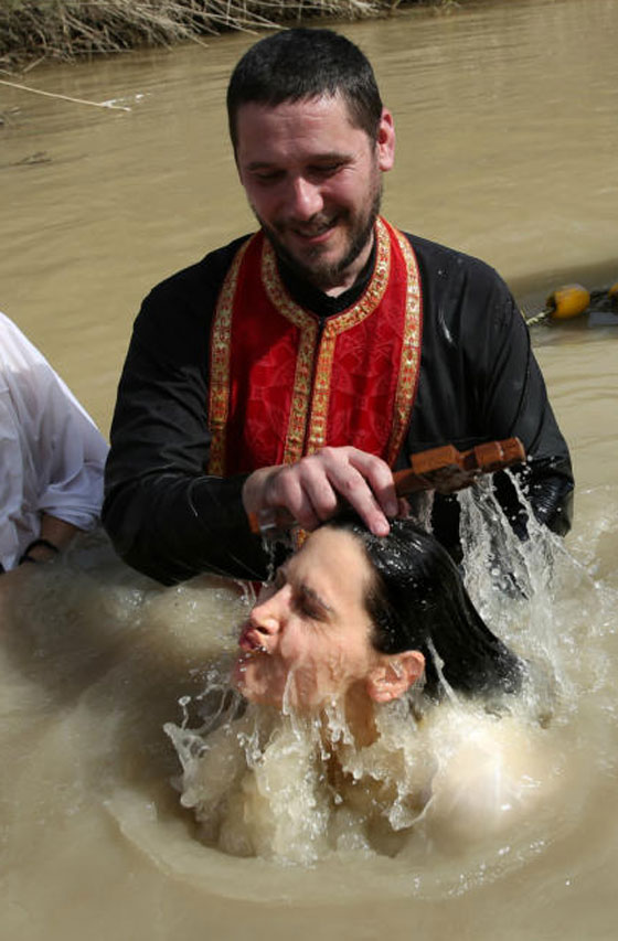 العالم المسيحي الشرقي يحتفل بالفصح المجيد.. كل عام وانتم بخير صورة رقم 9