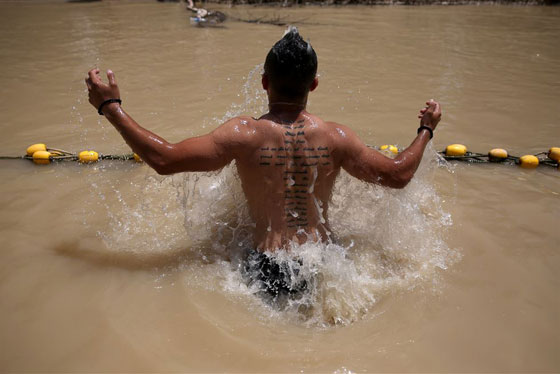 العالم المسيحي الشرقي يحتفل بالفصح المجيد.. كل عام وانتم بخير صورة رقم 12