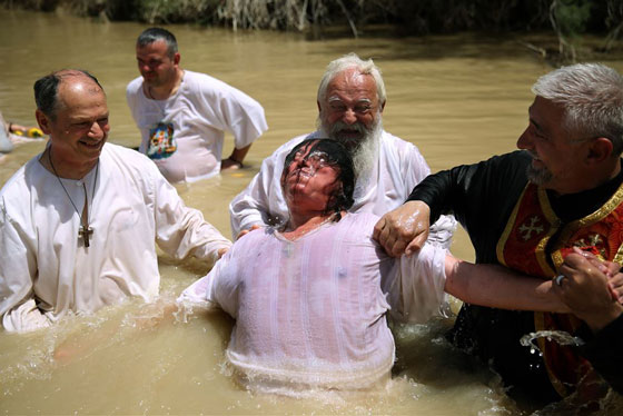 العالم المسيحي الشرقي يحتفل بالفصح المجيد.. كل عام وانتم بخير صورة رقم 14
