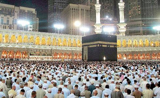 طفل مجرد من ملابسه تماما في الحرم المكي يثير ردود فعل غاضبة صورة رقم 3