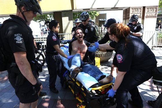 اعمال عنف في سياتل الامريكية خلال مظاهرات يوم العمال صورة رقم 1