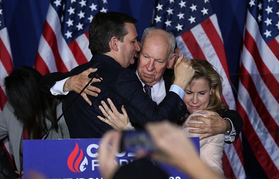 لماذا سدد كروز لكمتين الى زوجته بعد خسارته امام ترامب؟ صورة رقم 3