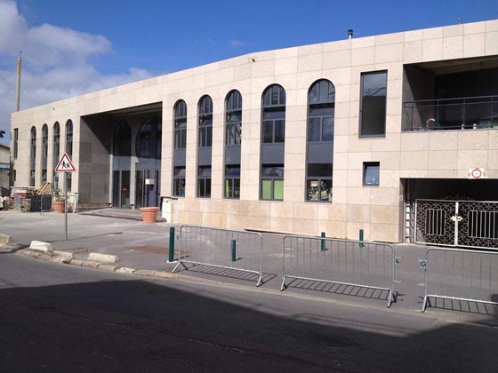 صلاة اعضاء  ناد فرنسي تتسبب له بمضايقة عنصرية!! صورة رقم 8