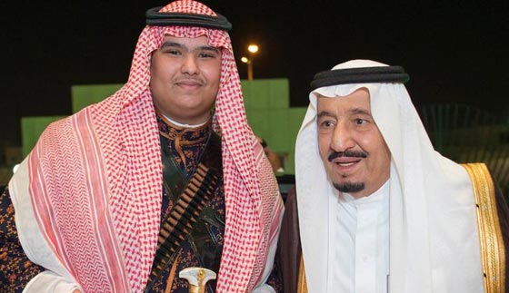 لماذا بكى الملك سلمان في حفل تخرج ابنه وماذا قال؟ صورة رقم 3