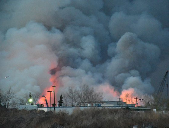 الحرائق تتسبب باعلان الطوارئ في البرتا بعد اخلاء مدينة كندية كاملة صورة رقم 15