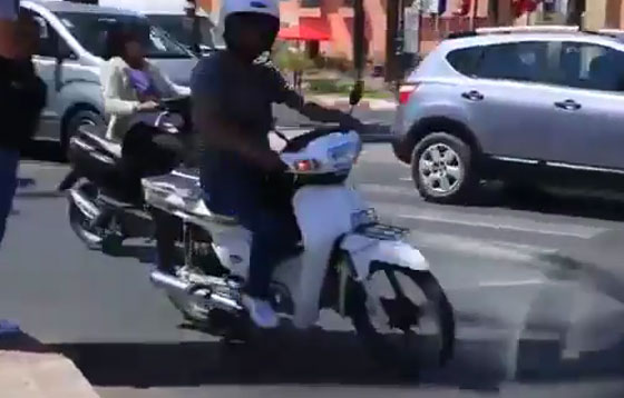 نساء مراكش يكثرن من استخدام الدراجات النارية.. لهذا السبب صورة رقم 4