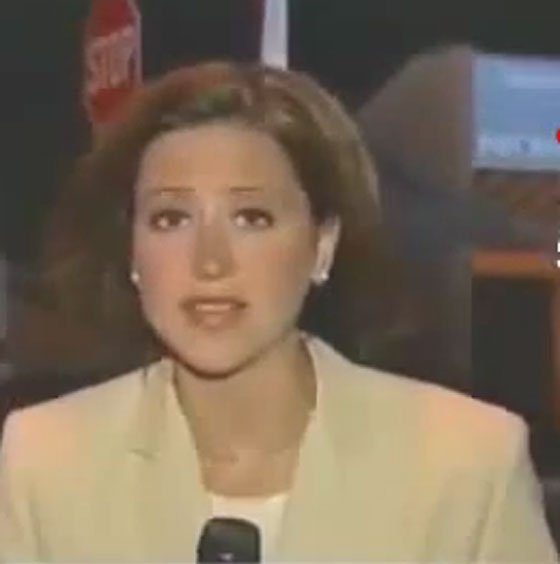 مذيعة تفاجأ اثناء البث بموقف غير متوقع فتصاب بالرعب.. شاهد ما حصل  صورة رقم 2