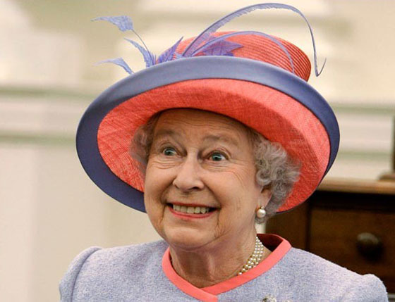 مصرع مصممة قبعات الملكة اليزابيث في حادث مرور صورة رقم 10