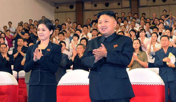 مؤتمر سياسي نادر لترقية المسؤولة عن تسريحة وازياء الزعيم الكوري صورة رقم 1