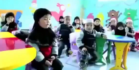  السلطات الصينية: كفوا عن تعليم الدين الاسلامي وعودوا الى الشيوعية! صورة رقم 2