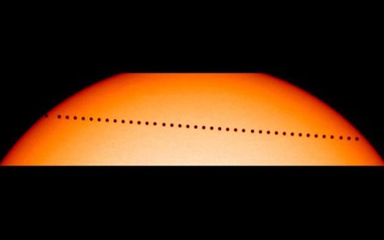 من امام الكرة الارضية ظاهرة فلكية نادرة بامكانك مشاهدتها صورة رقم 4