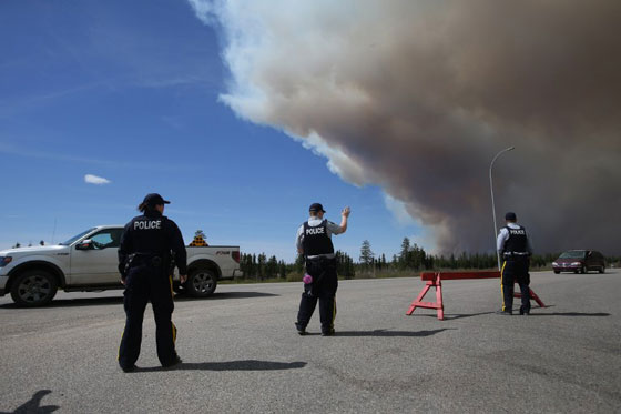 الحريق الوحش في كندا يظهر من الفضاء ولا يزال يستعر منذ 9 ايام صورة رقم 13