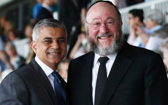 عمدة لندن المسلم يشارك في ذكرى المحرقة اليهودية الهولوكوست صورة رقم 1