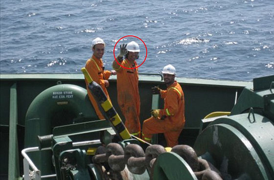 ضابط كويتي تدرب في البحرية البريطانية وانضم الى داعش! صورة رقم 2 ضابط كويتي تدرب في البحرية البريطانية وانضم الى داعش! صورة رقم 2