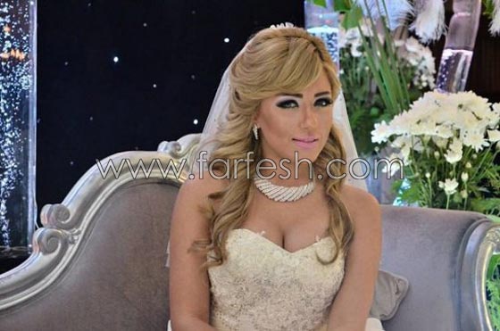 صور فنانات عازبات ارتدين فستان الزفاف أمام الكاميرات فقط صورة رقم 7