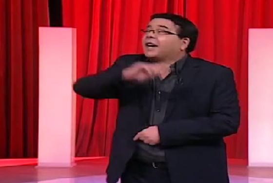 احمد آدم: حذاء أي شهيد عربي فوق راسي! والسوريون يرفضون اعتذاره  صورة رقم 2