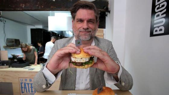 مطعم الماني يصر على بيع برغر اردوغان رغم التهديدات صورة رقم 5