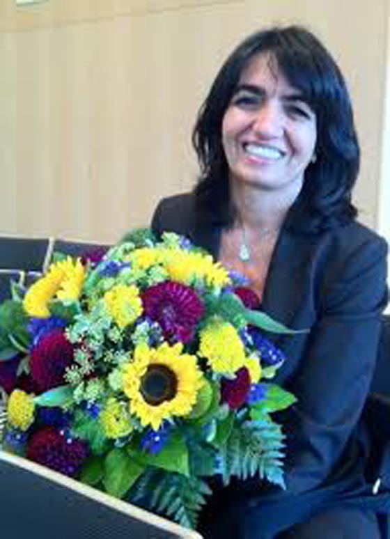 محترم آراس.. اول مسلمة تترأس برلمان ولاية المانية صورة رقم 9