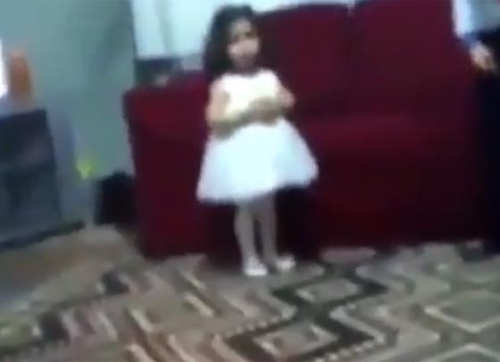 عيد ميلادها الثاني كاد ان يكون يومها الاخير!! فيديو صادم صورة رقم 2