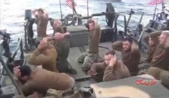  اقالة قائد زورق في البحرية الامريكية تعرض للاهانة في ايران صورة رقم 8