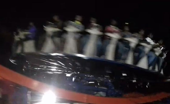 فيديو مروع.. تحطم منشأة في مدينة ملاهي وسقوط قتلى وجرحى  صورة رقم 4