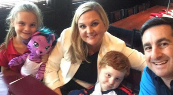 قصة وفاء نادرة.. كلب ينقذ صاحبته الطفلة من انياب افعى مضحيا بحياته صورة رقم 3